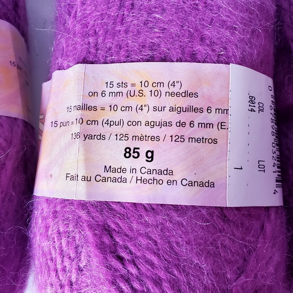 Patons Diva Magenta Coloured Wool & Mohair Blend Yarn 350grams - Picture 2 of 4